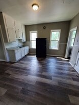 2201-2203-2203 N 32nd St in Milwaukee, WI - Building Photo