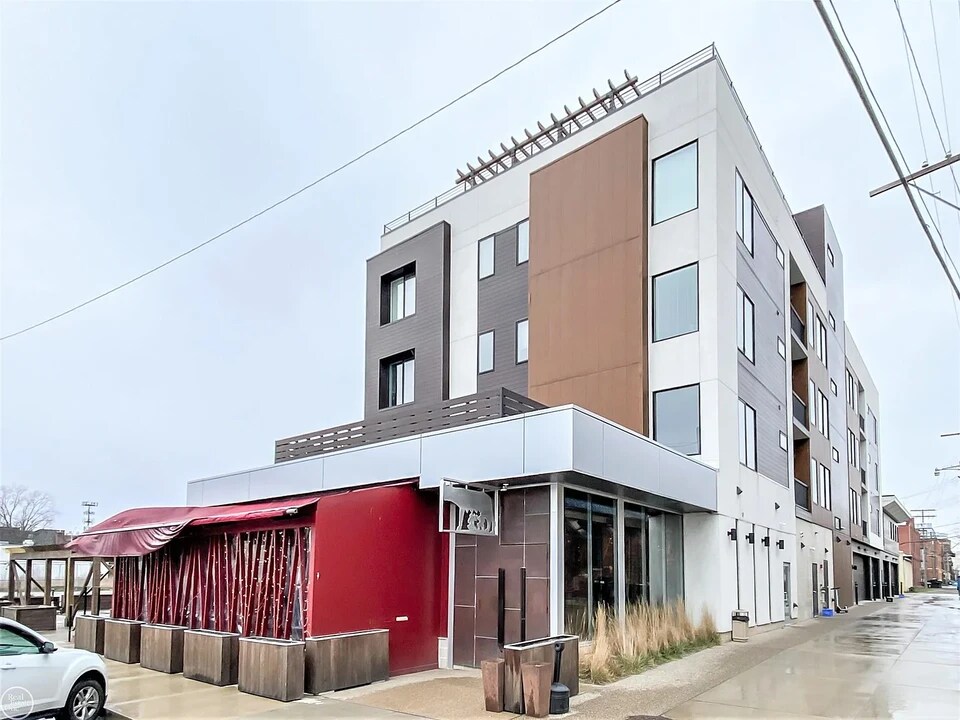438 Selden St, Unit Apt 301 in Detroit, MI - Building Photo
