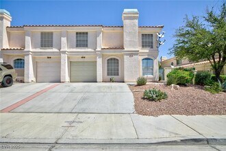 8048 W Rochelle Ave in Las Vegas, NV - Building Photo - Building Photo
