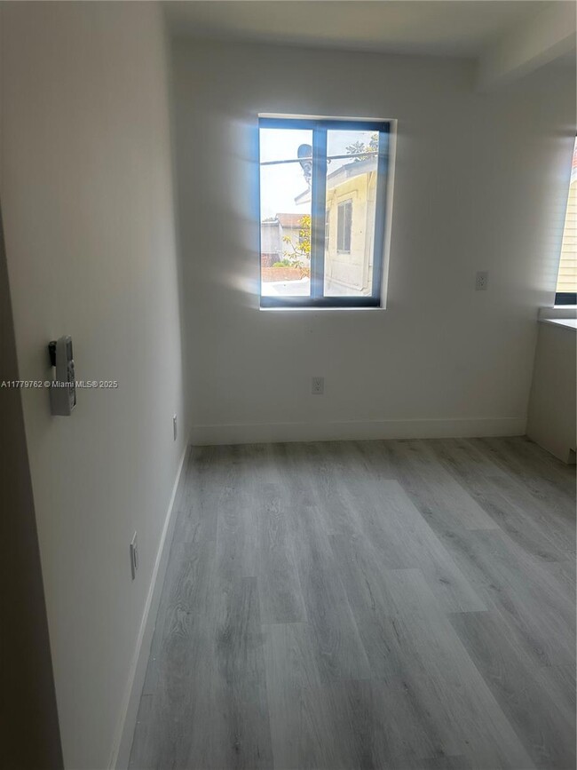 1101 SW 12th Ct in Miami, FL - Building Photo - Building Photo