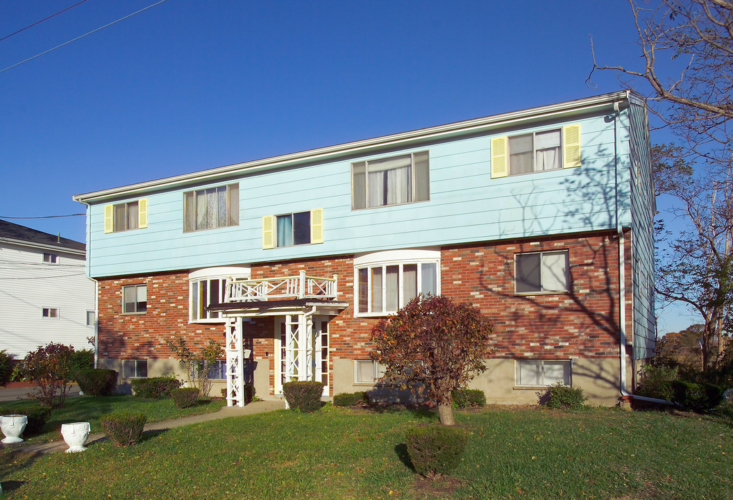 80 Lind St in Quincy, MA - Foto de edificio