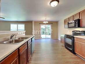 4112 Lakewood Glen Dr in Winston-Salem, NC - Building Photo - Building Photo