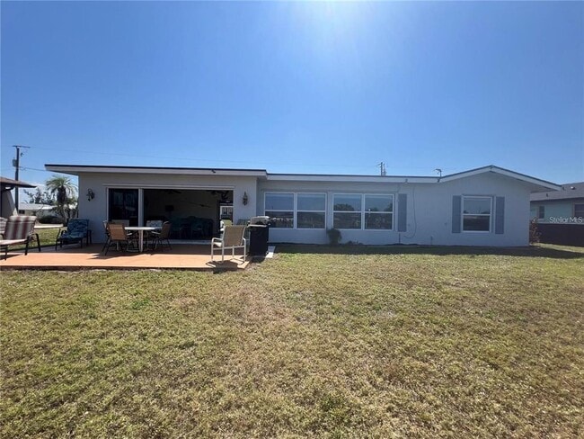 758 Spring Lake Blvd NW in Port Charlotte, FL - Building Photo - Building Photo