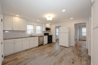 154 Manning St in Manchester, NH - Building Photo - Building Photo