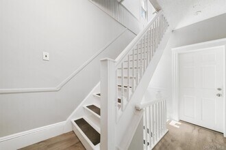 17 Lawrence Ave in Sleepy Hollow, NY - Building Photo - Building Photo