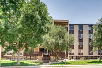 6930 E Girard Ave in Denver, CO - Building Photo - Building Photo