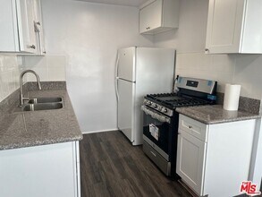 2023 Reservoir St, Unit 11303A in Los Angeles, CA - Building Photo - Building Photo