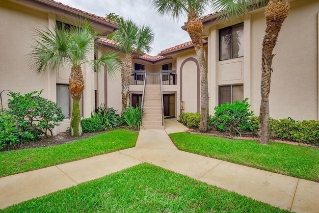 property at 300 E Club Cir