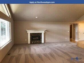 82 Freshwater Dr in Phoenix, OR - Building Photo - Building Photo