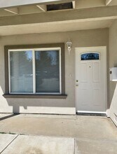 9849 Lincoln Village Dr in Sacramento, CA - Building Photo - Building Photo