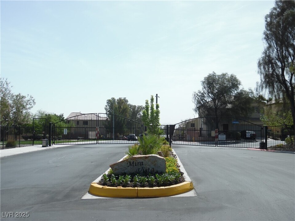 3617 la Scala Ct in North Las Vegas, NV - Building Photo