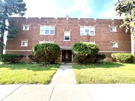 915 W 95th St in Chicago, IL - Building Photo