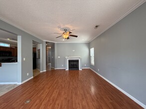 512 Lake Shore Dr in Surfside Beach, SC - Foto de edificio - Building Photo