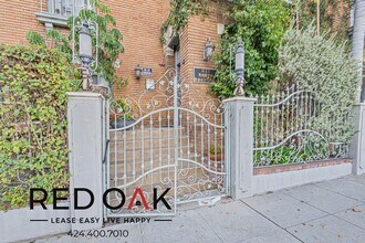 649 N Rossmore Ave in Los Angeles, CA - Building Photo - Building Photo