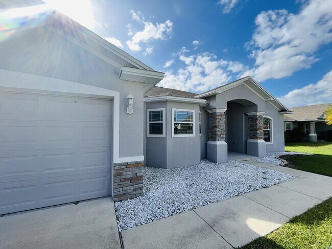 3519 Kenwood Crossing in Lakeland, FL - Building Photo - Building Photo