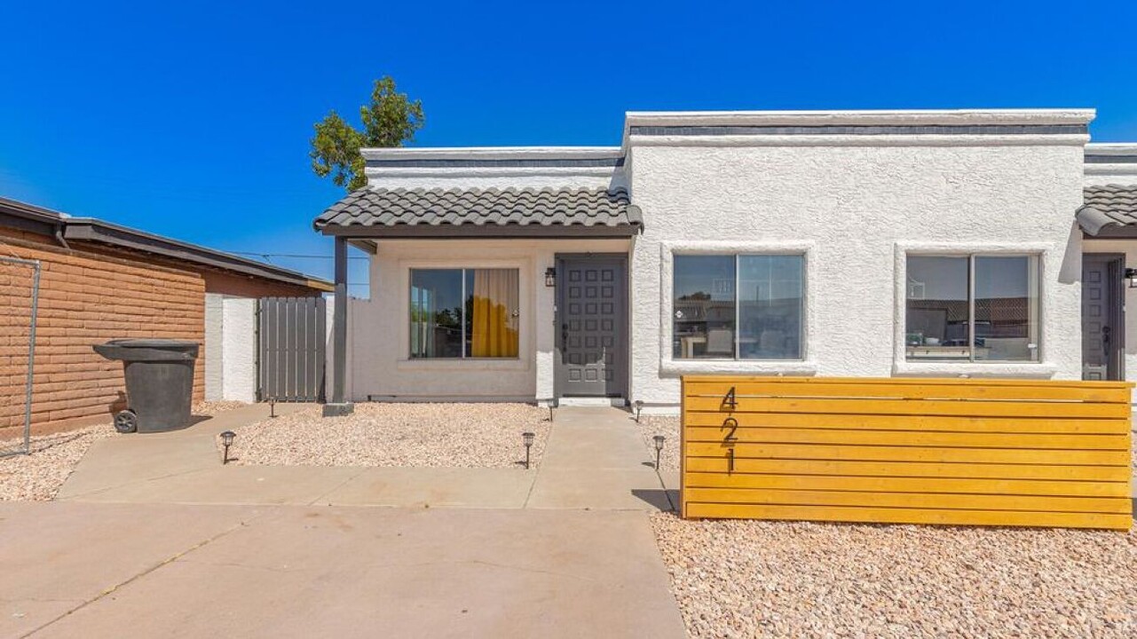 421 S Terry Ln in Tempe, AZ - Building Photo