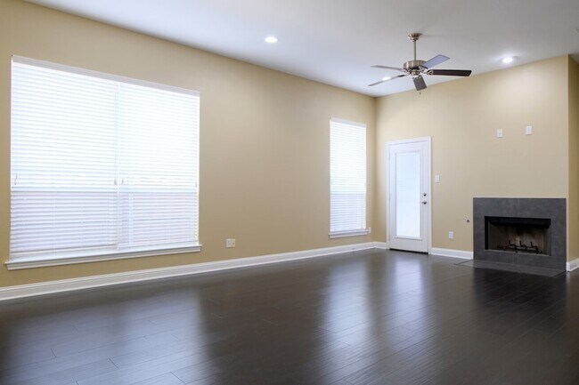 3003 Allister St in Dallas, TX - Building Photo - Building Photo