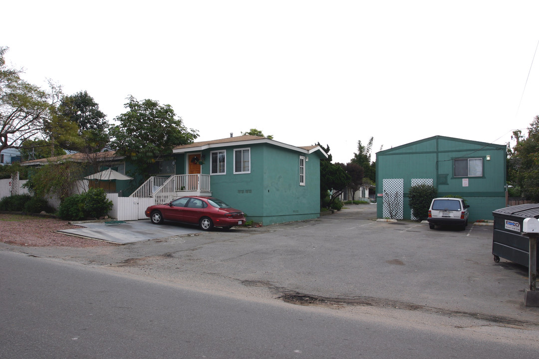 243 E Glaucus St in Encinitas, CA - Building Photo