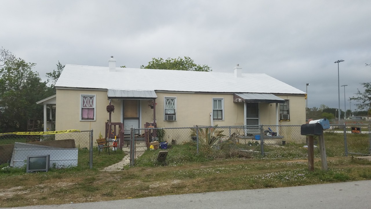 1420 Walter St in Cocoa, FL - Building Photo