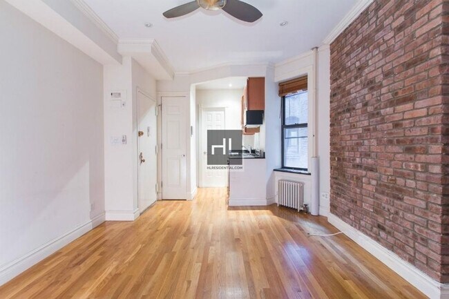 BARROW ST., Unit 5A in New York, NY - Foto de edificio - Building Photo