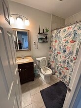 153 Lake Shore Rd, Unit 3 in Boston, MA - Building Photo - Building Photo