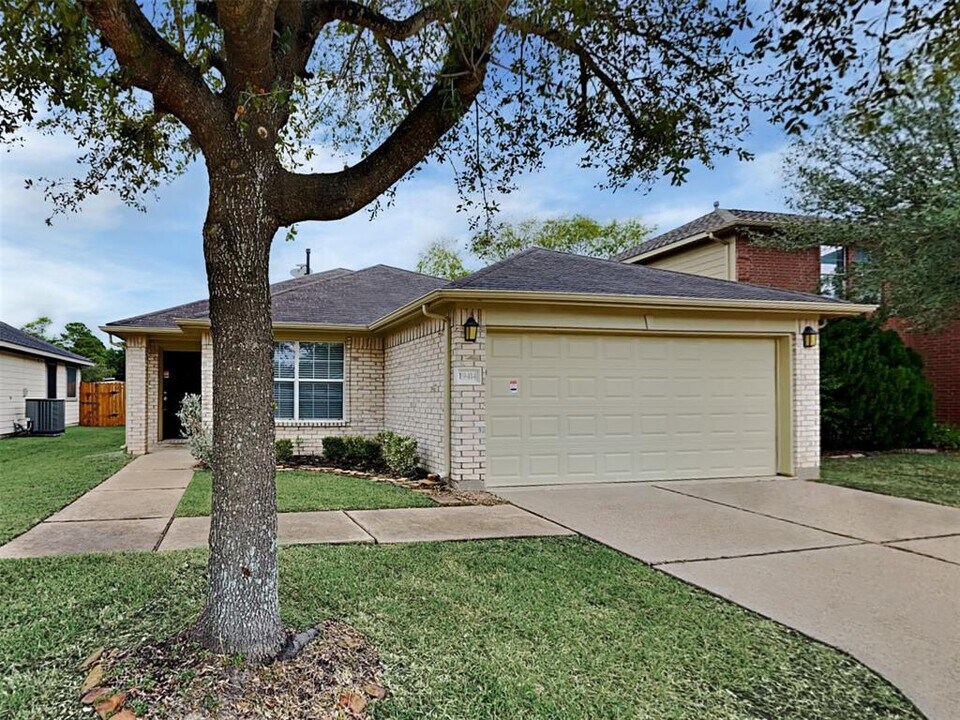 19414 Buckland Park Dr in Katy, TX - Building Photo