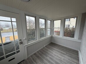 636 McKinstry Ave in Chicopee, MA - Foto de edificio - Building Photo