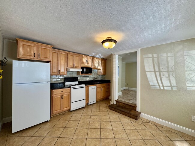 519 13th St in Sacramento, CA - Building Photo - Building Photo