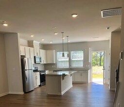 805 Falls Grove Trl in High Point, NC - Building Photo - Building Photo
