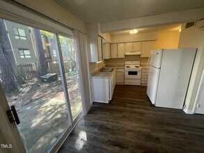 120 Byrum St in Cary, NC - Building Photo - Building Photo
