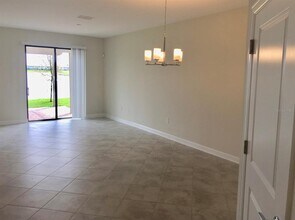 1222 Royal St. George Blvd in Davenport, FL - Building Photo - Building Photo