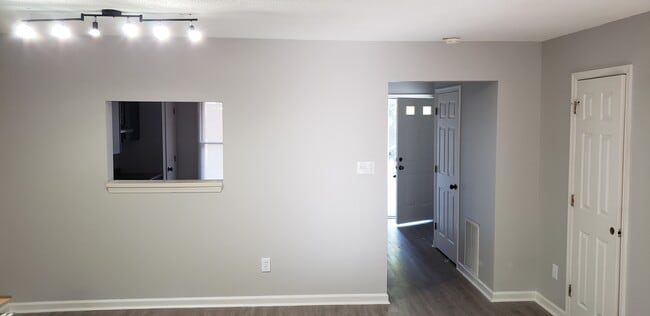 4385 Baylor St in Greensboro, NC - Building Photo - Building Photo