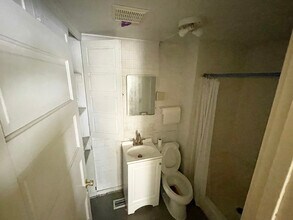 1546 Tecumseh St in Toledo, OH - Foto de edificio - Building Photo