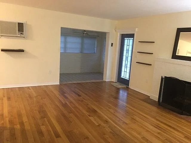 property at 500 Mendoza Ave