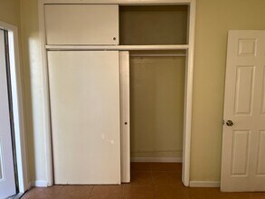 412 SW 9th St, Unit 2 in Hallandale Beach, FL - Building Photo - Building Photo