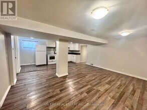 936 Somerville St in Oshawa, ON - Building Photo - Building Photo