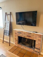 421 W San Antonio St, Unit D4 in San Marcos, TX - Building Photo - Building Photo