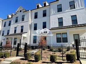 4156 Alexander Vw Dr in Charlotte, NC - Building Photo - Building Photo