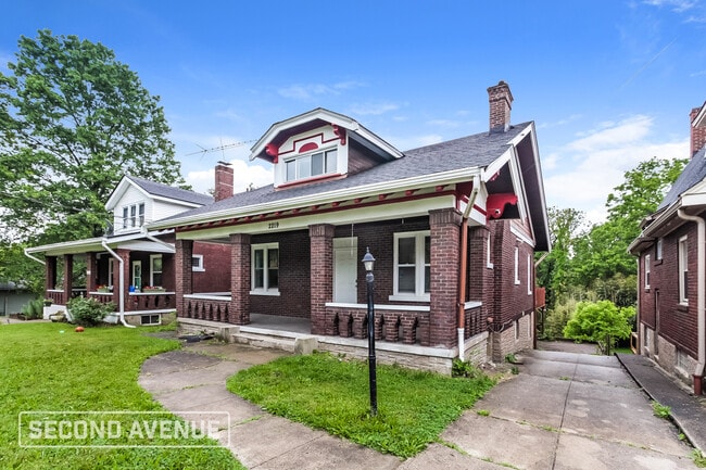 property at 2219 Shasta Pl