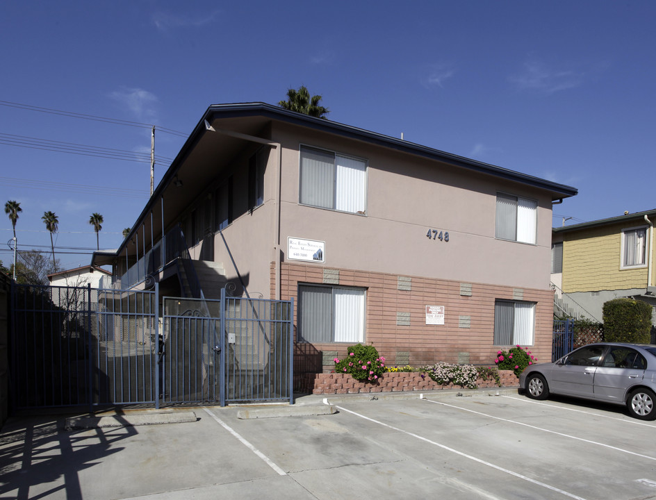 Gorgeous renovated building! Light, bright... in San Diego, CA - Foto de edificio