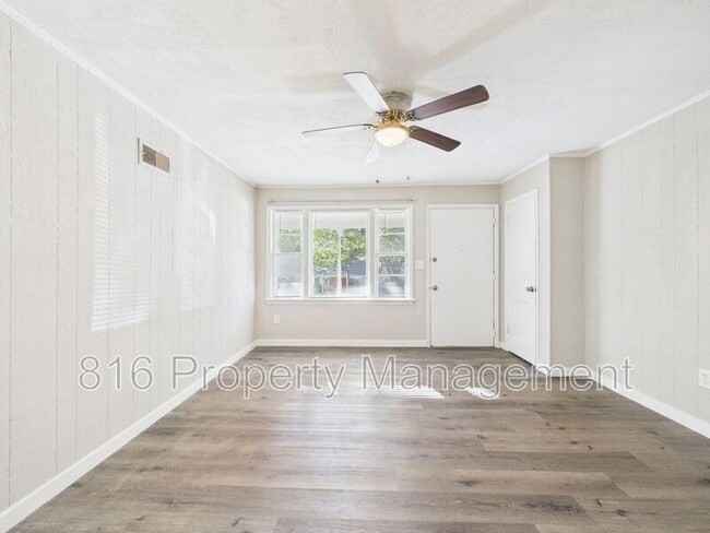 6709 Sterling Ave in Raytown, MO - Building Photo - Building Photo