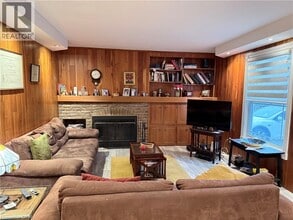 190 Mohawk Ave in Waterloo, ON - Building Photo - Building Photo