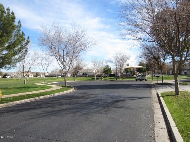 3365 E Linda Ct in Gilbert, AZ - Building Photo - Building Photo