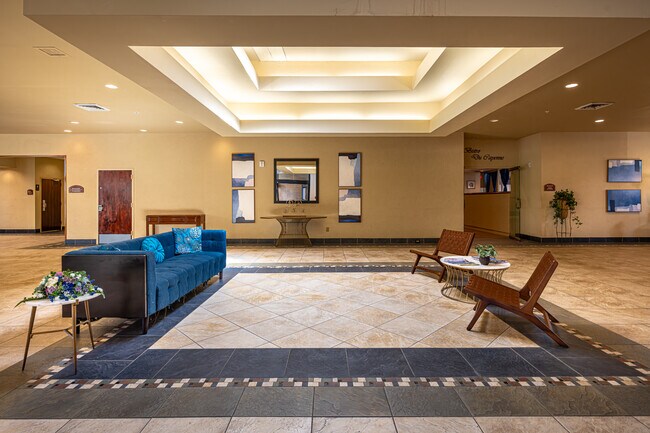 Acadian Crossing/Utilities Included in Lafayette, LA - Building Photo - Interior Photo