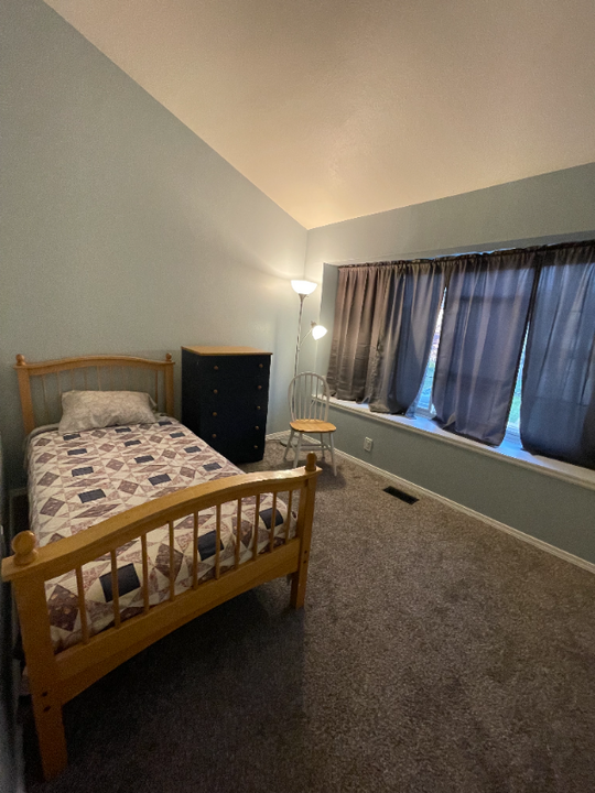 002 Medford Dr in Colorado Springs, CO - Building Photo