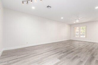 942 S Ash Ave in Tempe, AZ - Building Photo - Building Photo