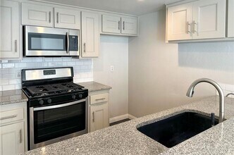 315 W Alameda Ave in Burbank, CA - Building Photo - Building Photo