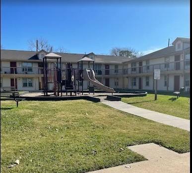 8210 Bauman Rd in Houston, TX - Foto de edificio - Building Photo