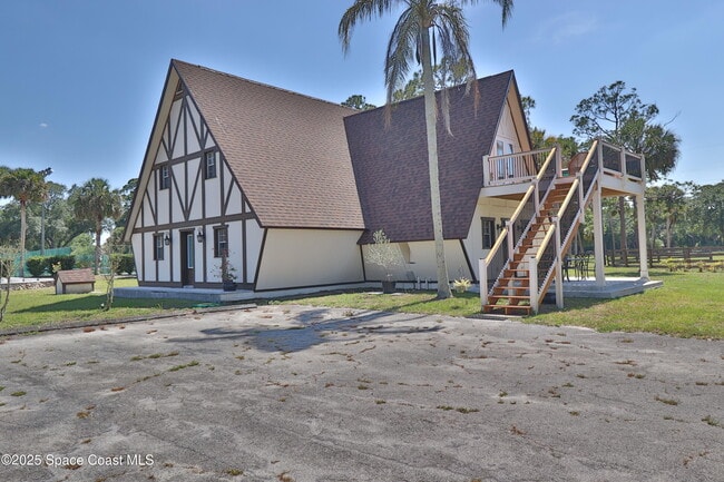 property at 2440 Brandywine Ln