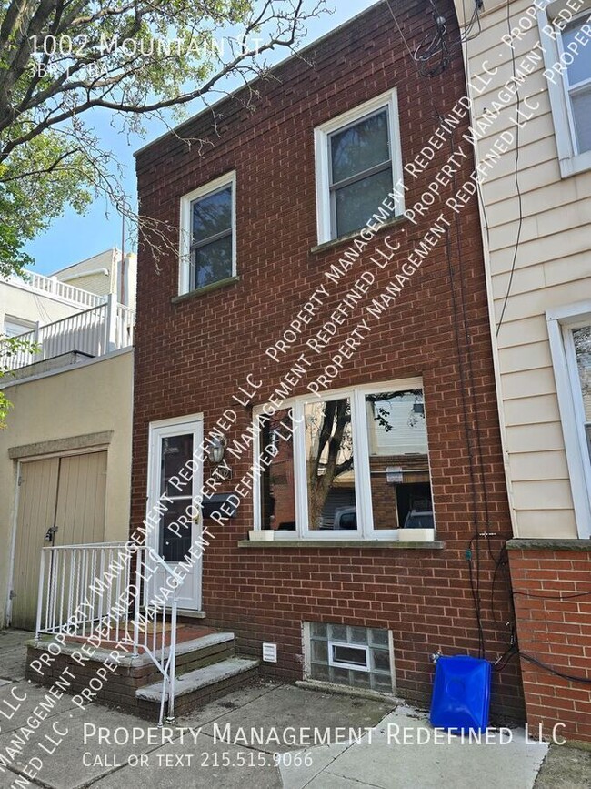 property at 1002 Mountain St
